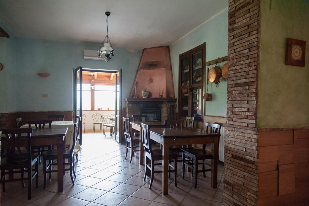Villa Agriturismo La Solagna Montebello di Bertona Exterior foto